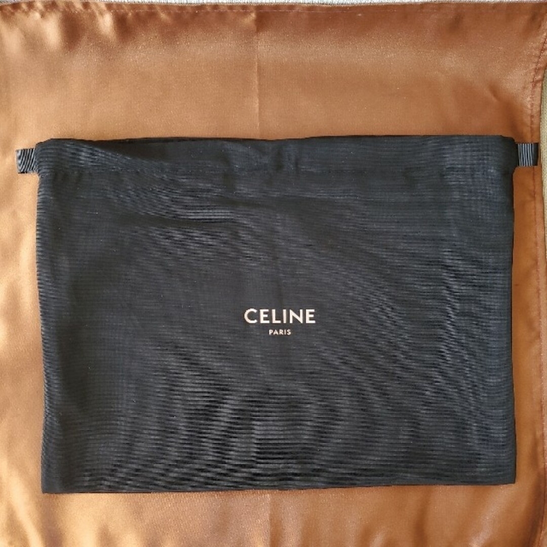 celine(セリーヌ)のセリーヌショルダーバッグ　トリオンフキャンバス レディースのバッグ(ショルダーバッグ)の商品写真