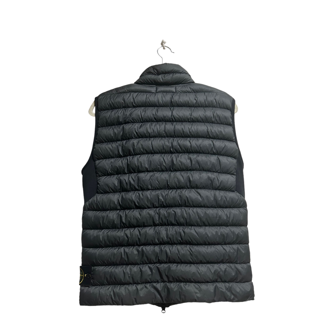 STONE ISLAND(ストーンアイランド)のstone island DYED MICRO DOWN VEST 22AW メンズのジャケット/アウター(ダウンベスト)の商品写真