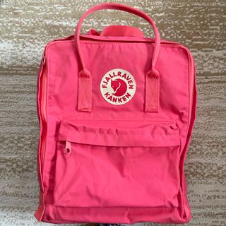 フェールラーベンカンケン(FJALLRAVEN KANKEN)のピンク色のリュック(リュック/バックパック)