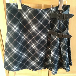 バーバリーブルーレーベル(BURBERRY BLUE LABEL)のBURBERRY　BLUE LABELスカート(ひざ丈スカート)