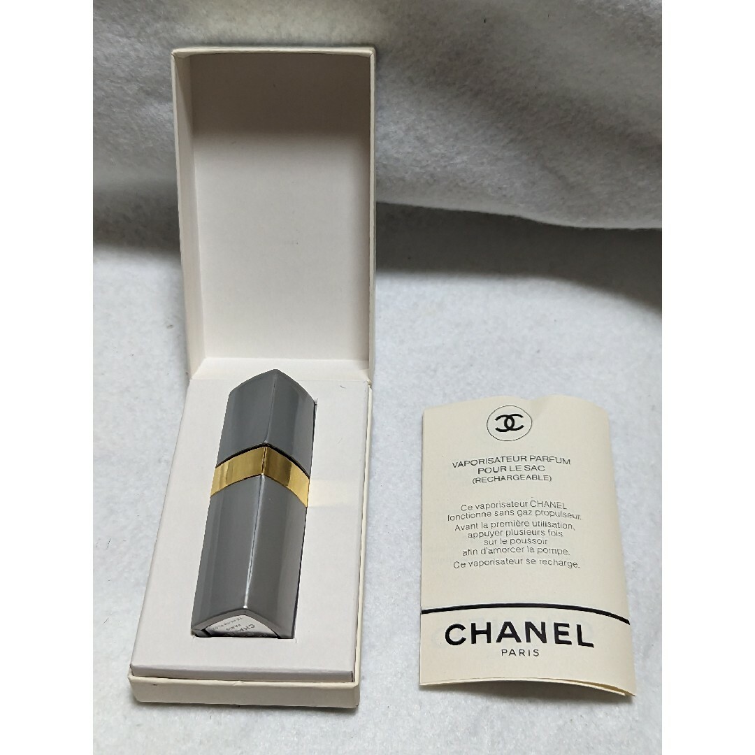 CHANEL(シャネル)のシャネルN°19パルファムヴァポリザター7.5ml コスメ/美容のコスメ/美容 その他(その他)の商品写真