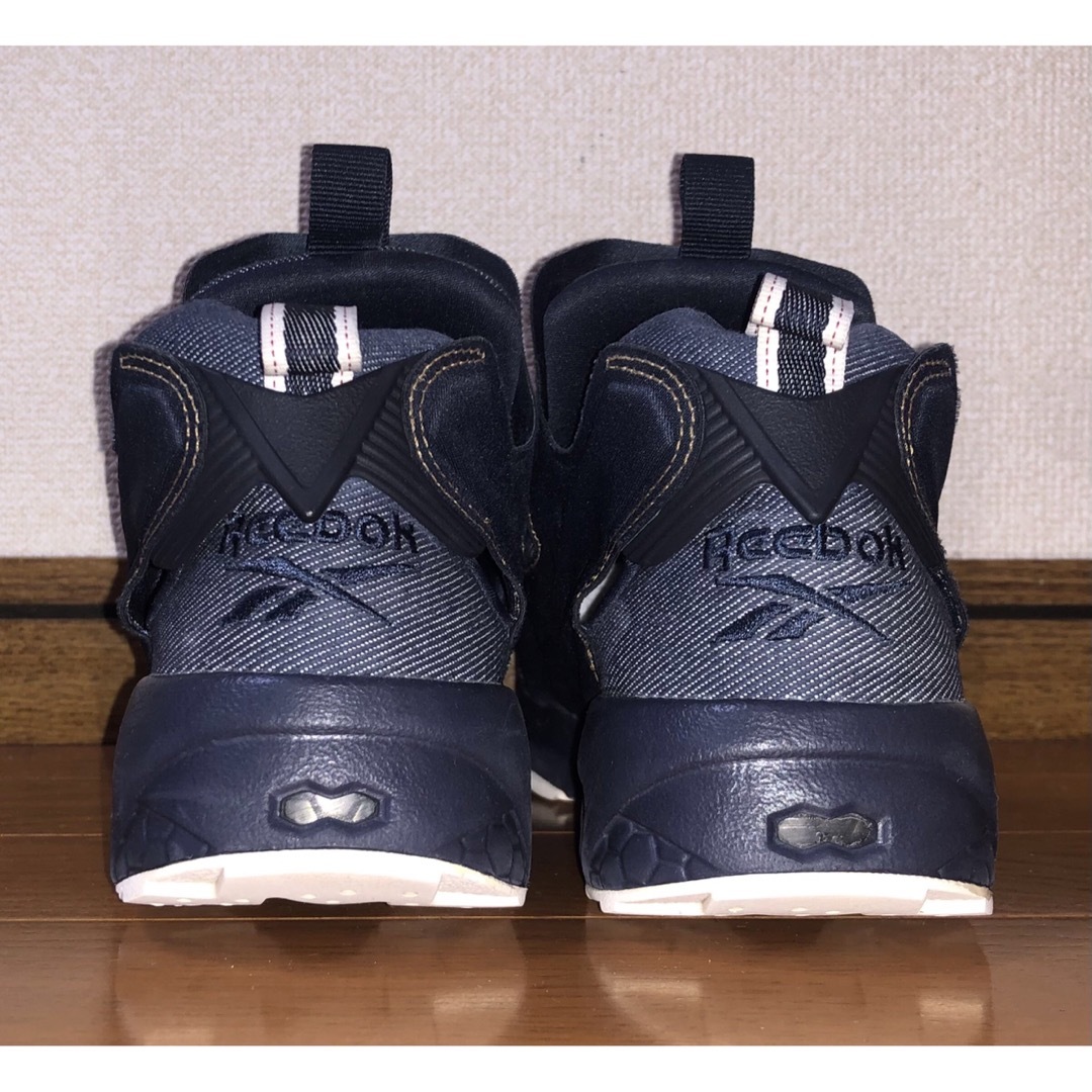 Reebok(リーボック)の23.5cm 良品 REEBOK INSTA PUMP FURY OG ネイビー レディースの靴/シューズ(スニーカー)の商品写真
