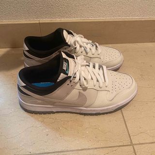 NIKE - NIKE DUNK low ナイキ ダンク LOW SE 27.5 28の通販 by くつく