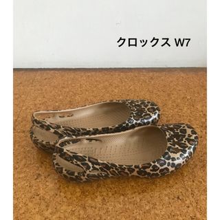 クロックス(crocs)のcrocs クロックス マリンディ ヒョウ柄 パンプス W7(ハイヒール/パンプス)