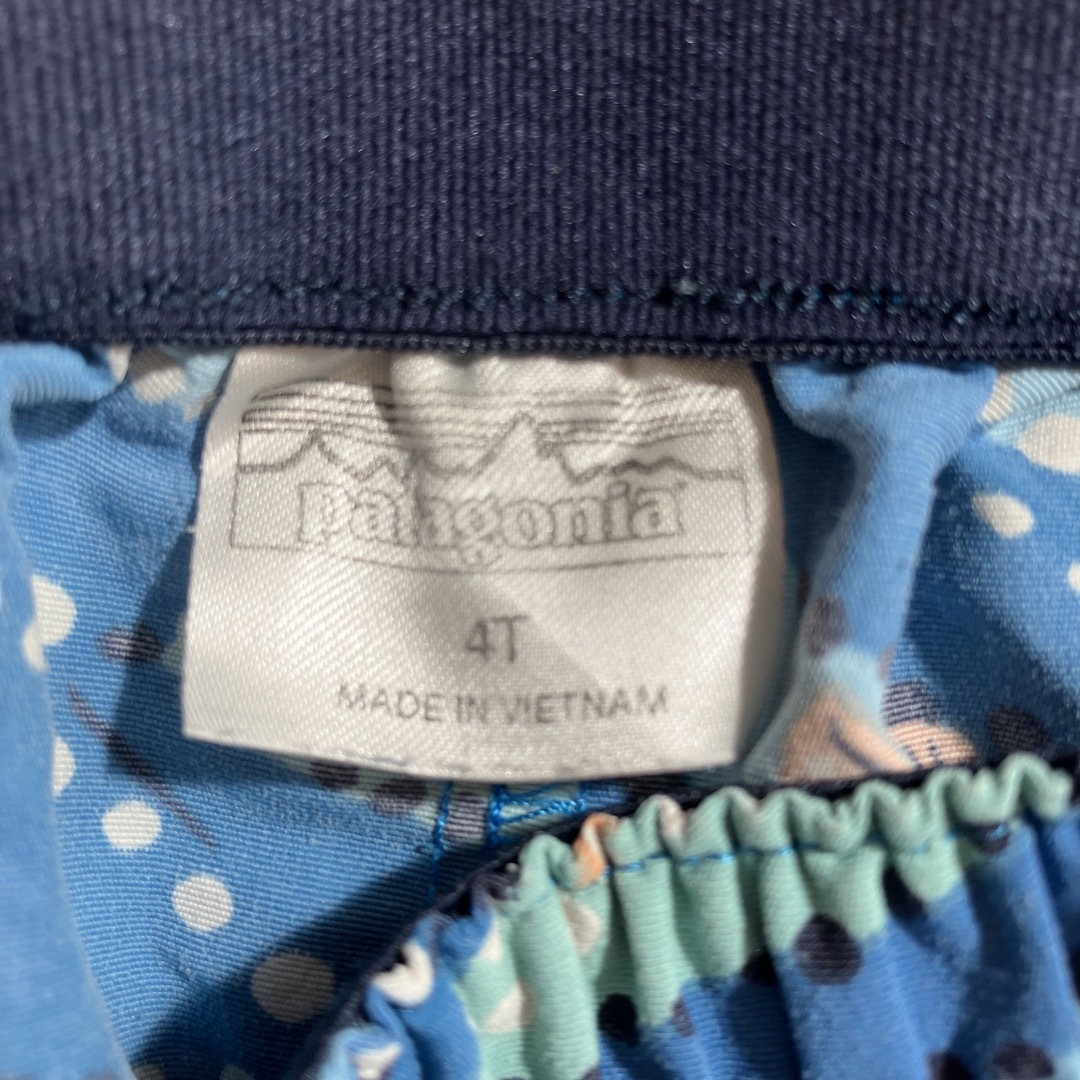 patagonia(パタゴニア)のパタゴニア　短パン　ブルー キッズ/ベビー/マタニティのキッズ服男の子用(90cm~)(パンツ/スパッツ)の商品写真