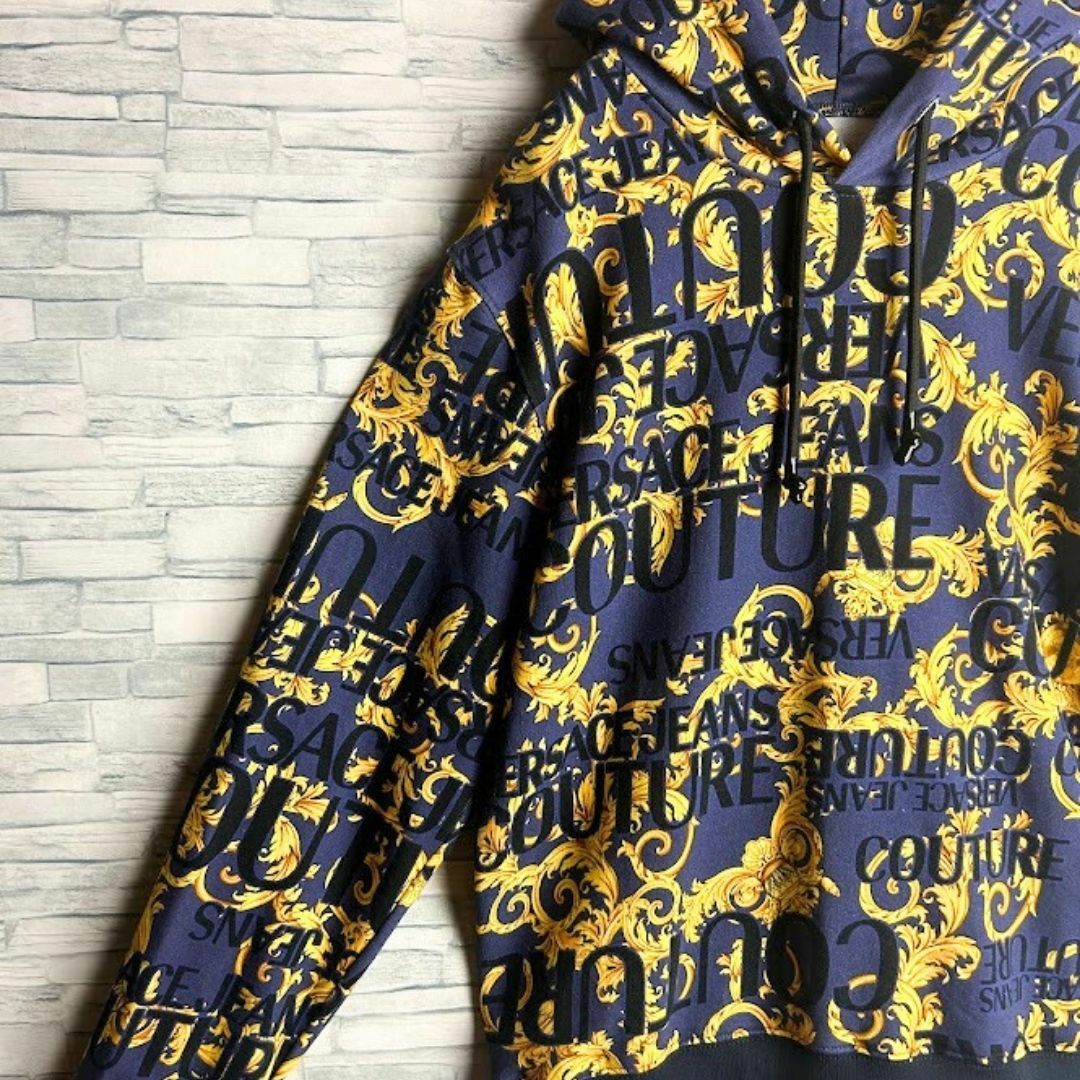 VERSACE(ヴェルサーチ)の【新品】圧巻/王道 ヴェルサーチジーンズクチュール高級パーカービッグシルエット メンズのトップス(パーカー)の商品写真