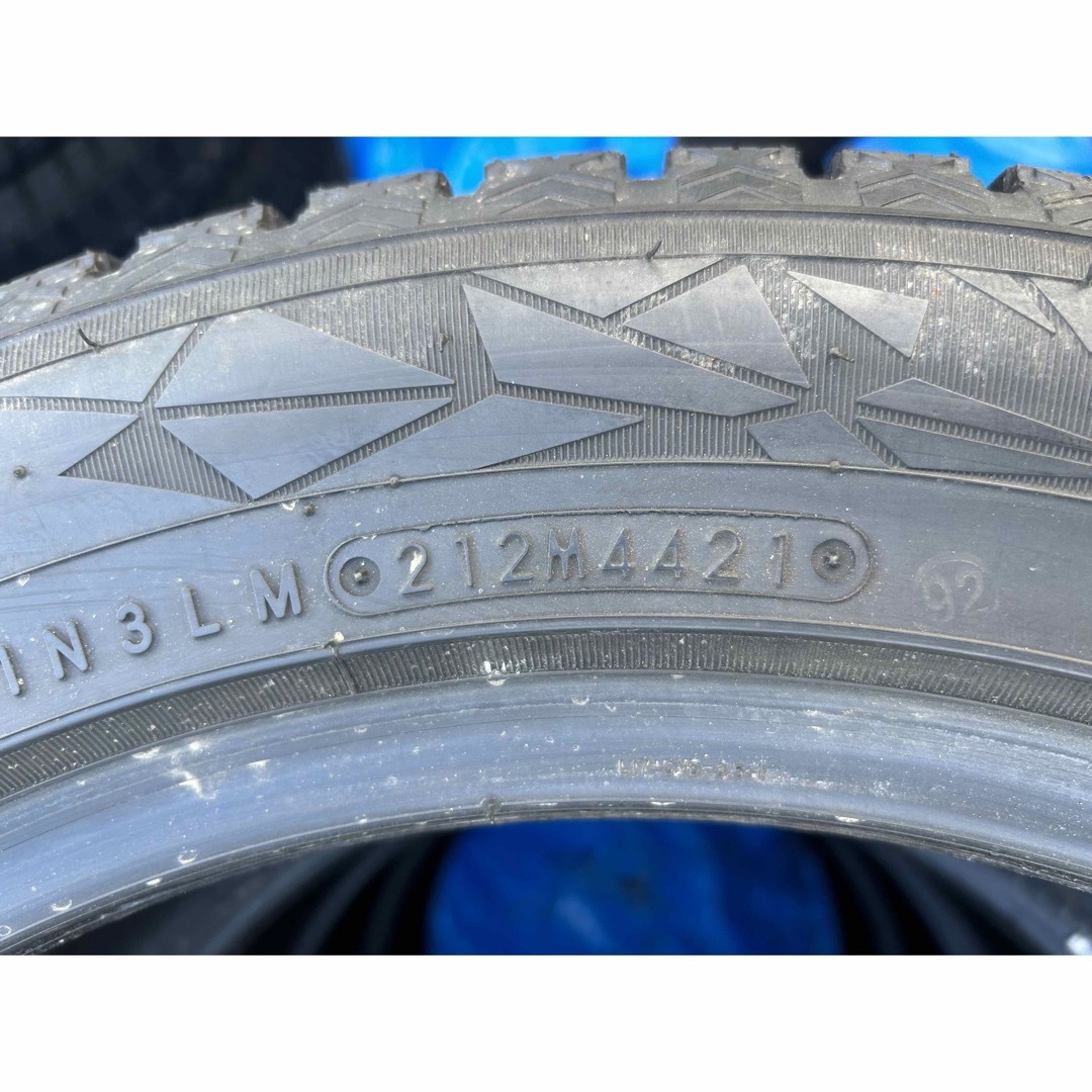 トーヨータイヤ - TOYO TIRES 215/55R17 22年製+21年製 スタッドレス