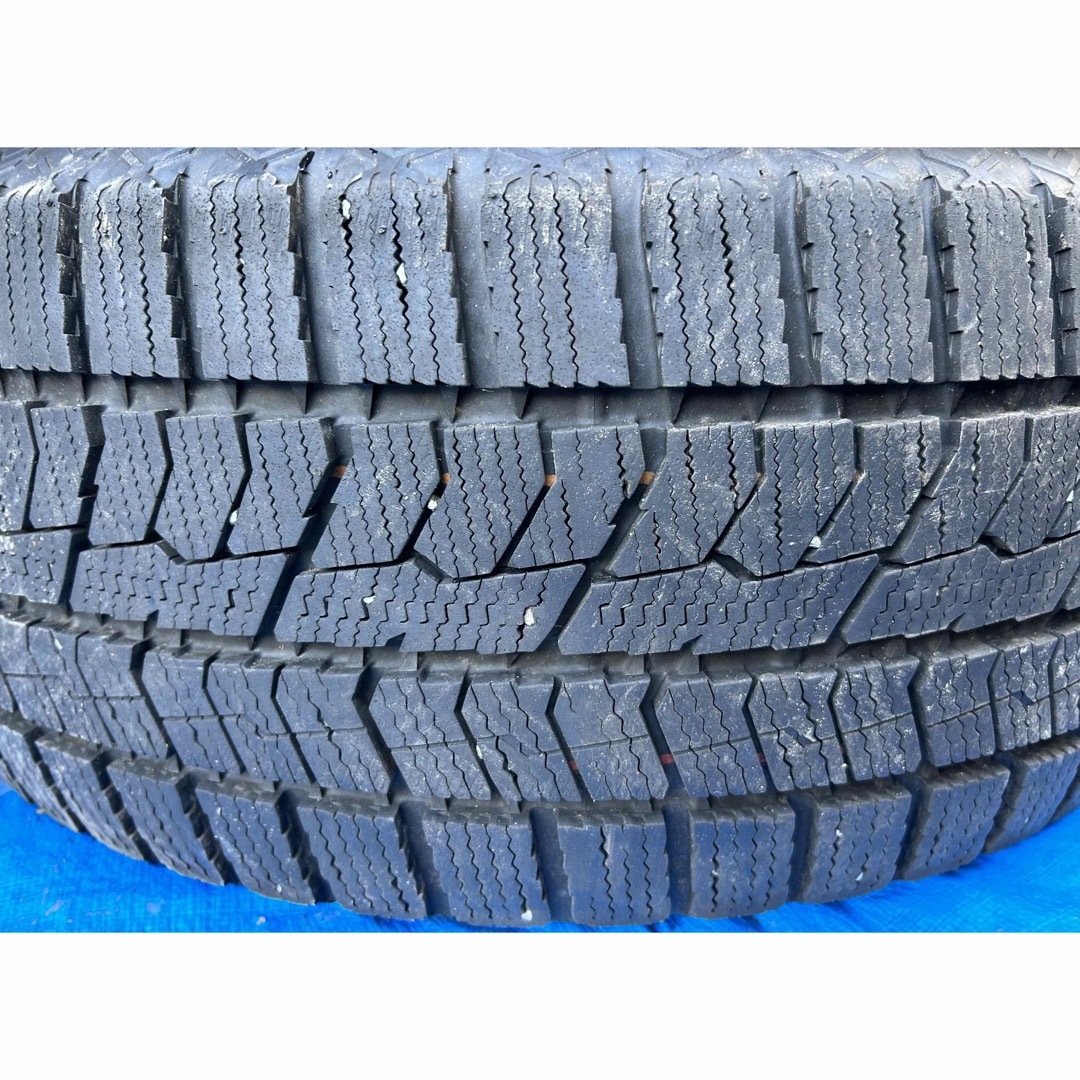 トーヨータイヤ - TOYO TIRES 215/55R17 22年製+21年製 スタッドレス