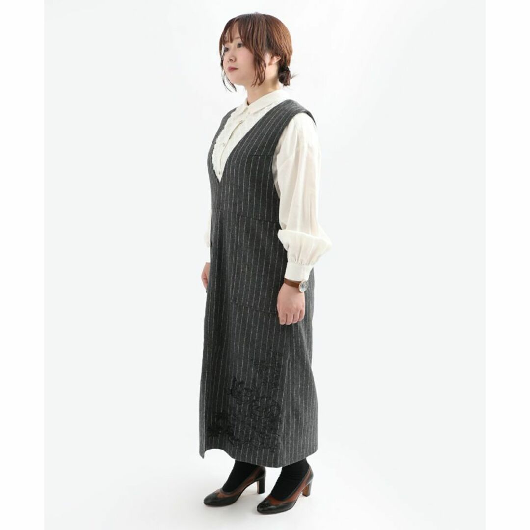 イズスカラー533231：花蝶刺繍ストライプ ジャンパースカート