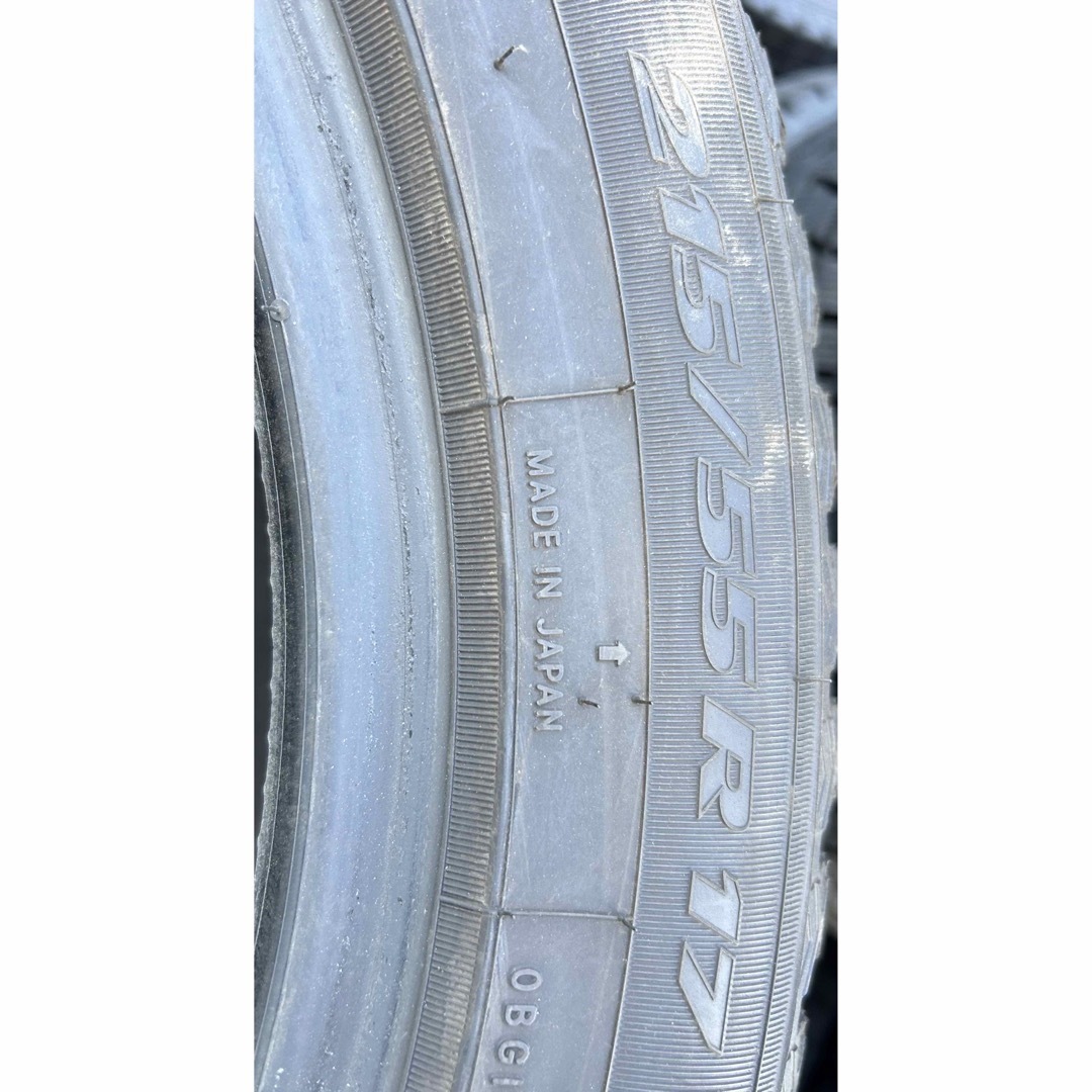 トーヨータイヤ(トーヨータイヤ)のTOYO TIRES 215/55R17 21年製　スタッドレスタイヤ 自動車/バイクの自動車(タイヤ)の商品写真