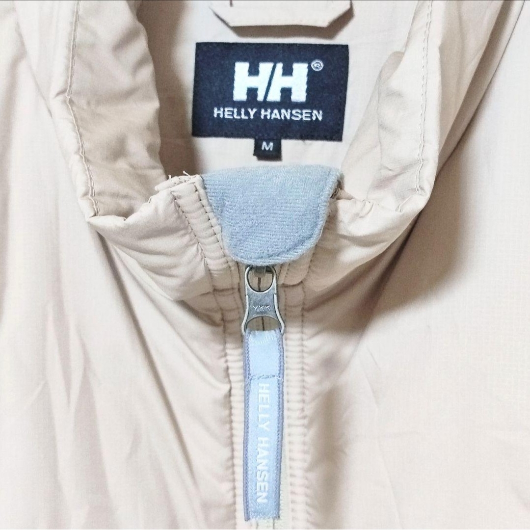 HELLY HANSEN(ヘリーハンセン)のhelly hansen　ヘリーハンセン　中綿　ジャケット　M　ベージュ メンズのジャケット/アウター(ブルゾン)の商品写真