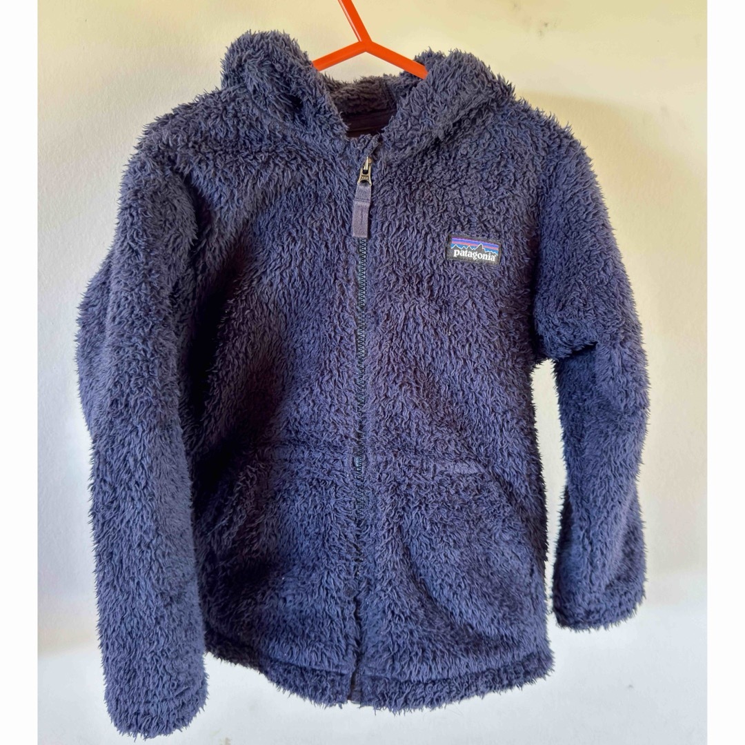 patagonia(パタゴニア)のパタゴニア フード付きフリース 4T キッズ/ベビー/マタニティのキッズ服男の子用(90cm~)(ジャケット/上着)の商品写真