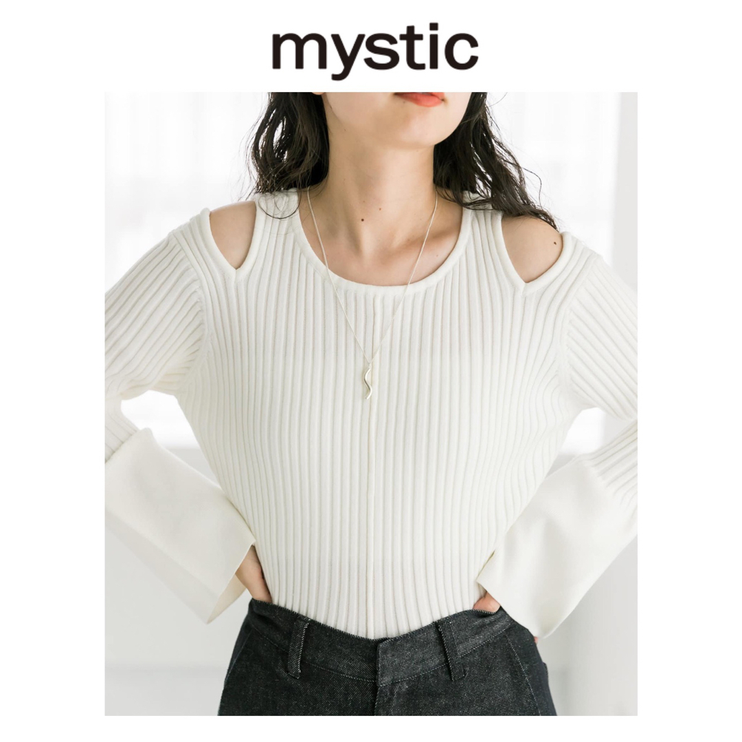 mystic(ミスティック)の新品　今季　mystic  ミスティック　カットアウトリブニット　アイボリー レディースのトップス(ニット/セーター)の商品写真