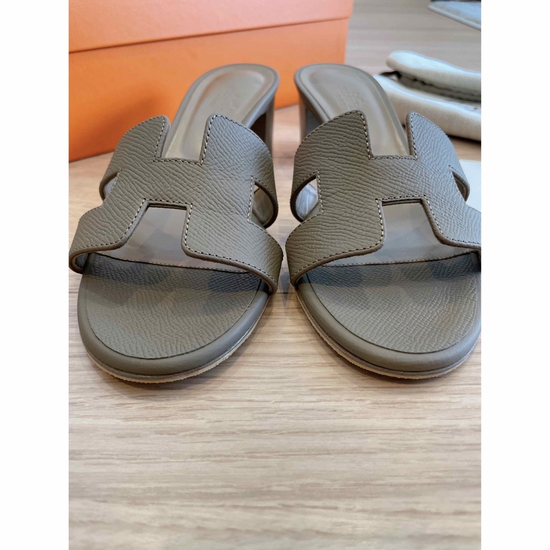 Hermes - HERMES エルメス オアジス エトゥープ 35.5 の通販 by kana's