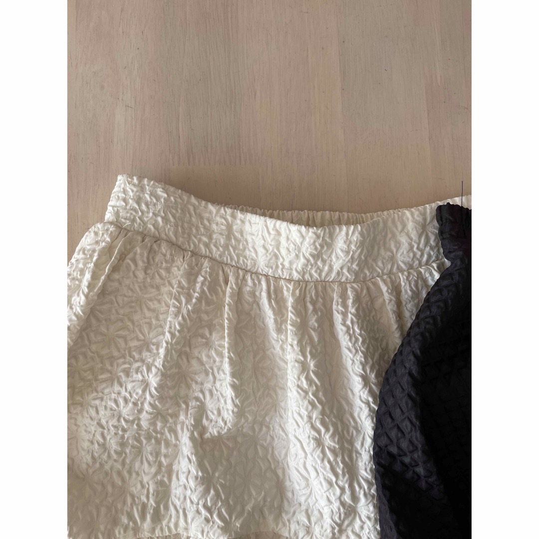 しまむら(シマムラ)のエンボススカート　しまむら　2色販売 レディースのスカート(ロングスカート)の商品写真