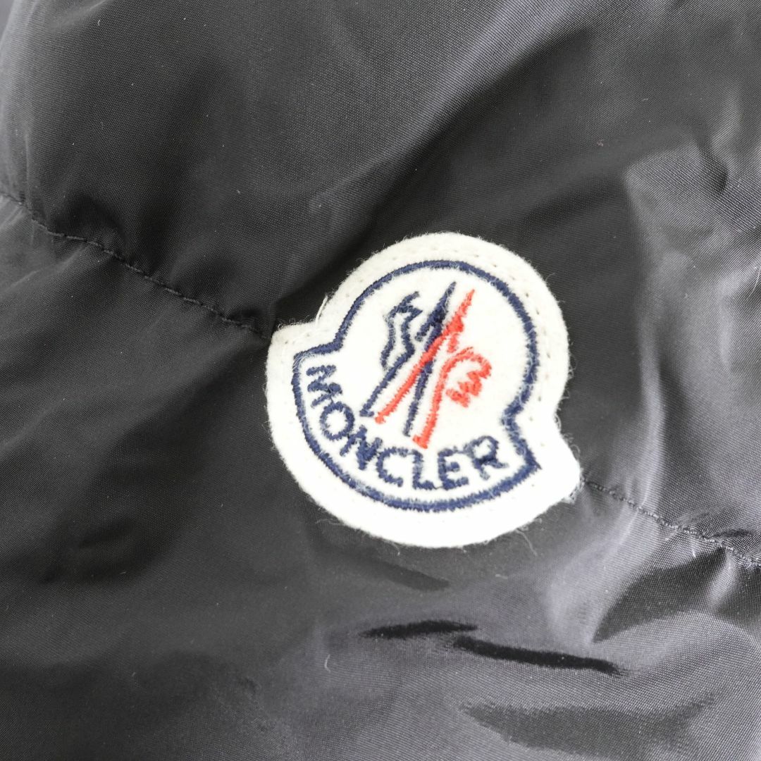 MONCLER(モンクレール)のMONCLER コート　モンクレー　リアルファー　0 レディースのジャケット/アウター(毛皮/ファーコート)の商品写真