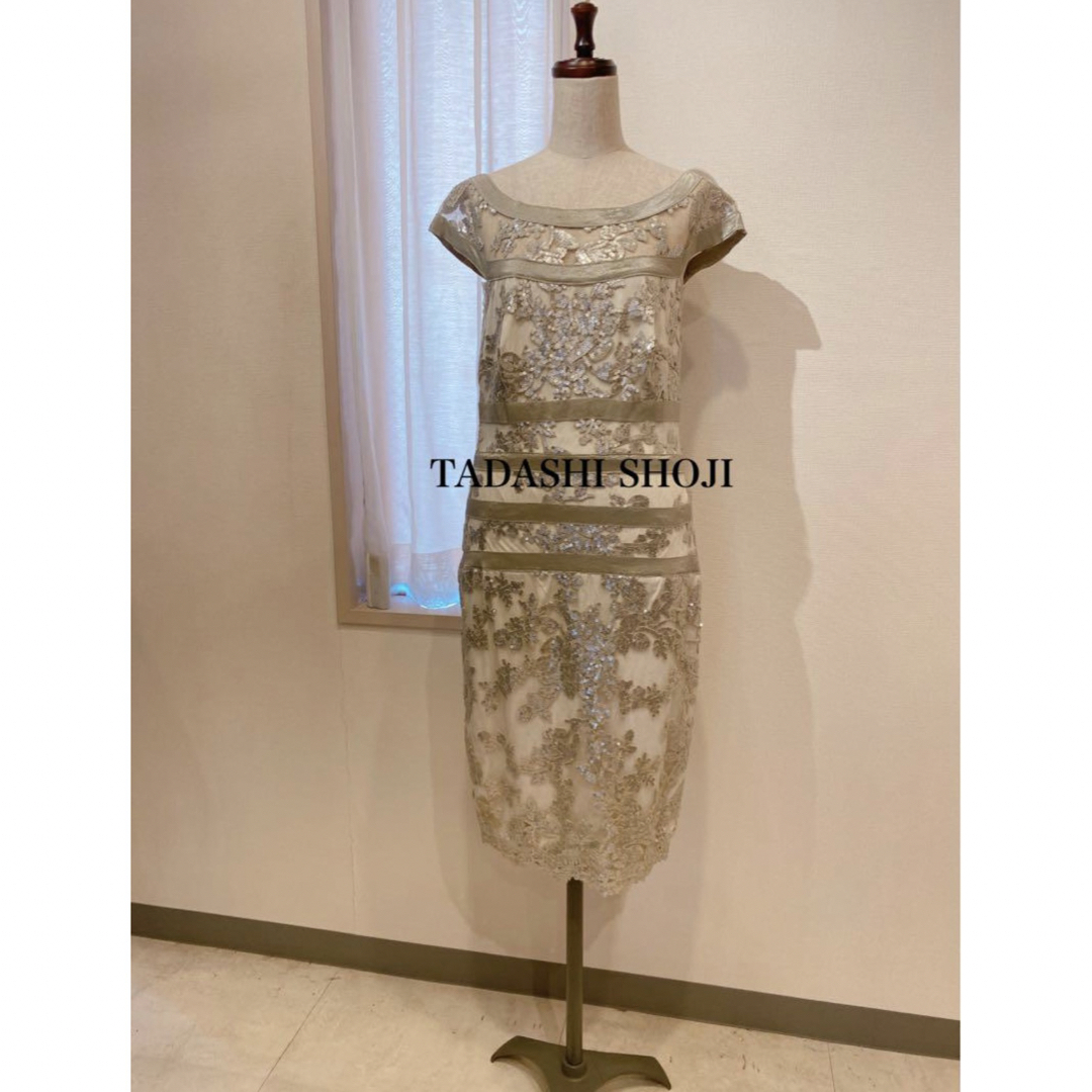 【最終価格】ホワイト×シルバーレースドレス　上品　スパンコール | フリマアプリ ラクマ