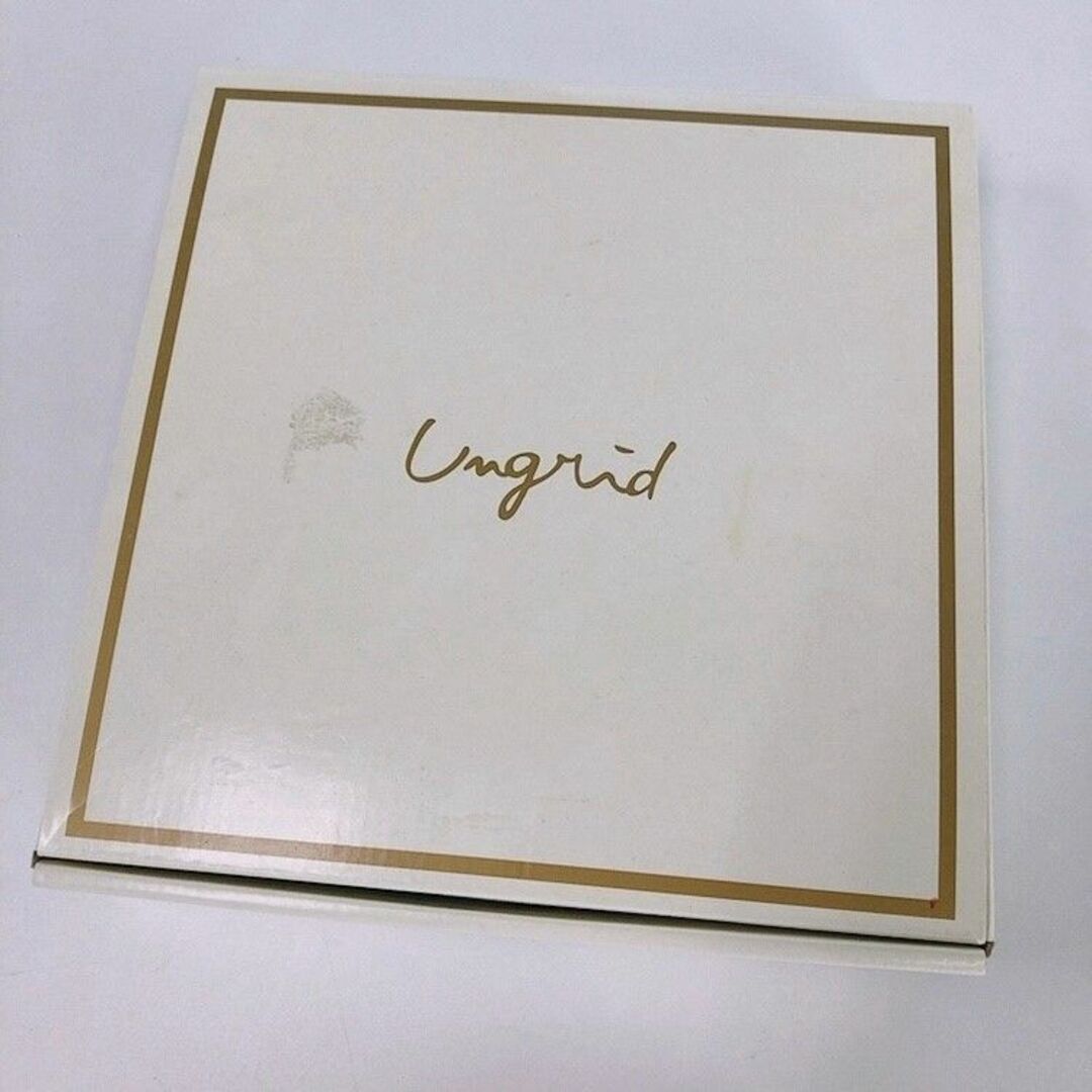 Ungrid(アングリッド)のungrid♡お皿2枚セット♡ノベルティ♡ロゴプレート♡アングリッド♡ レディースのレディース その他(その他)の商品写真