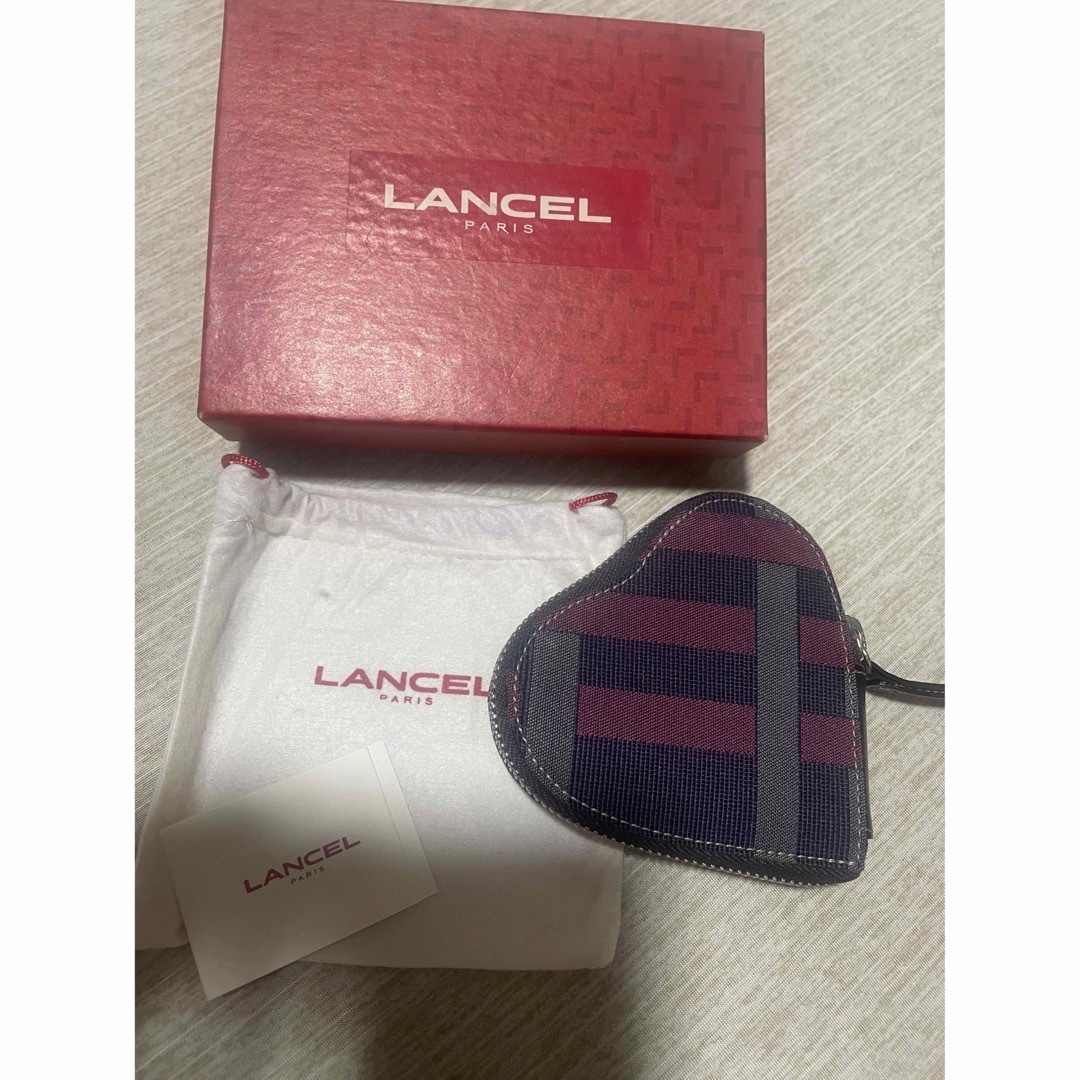 新品　LANCEL 財布　ハート型コインケース財布