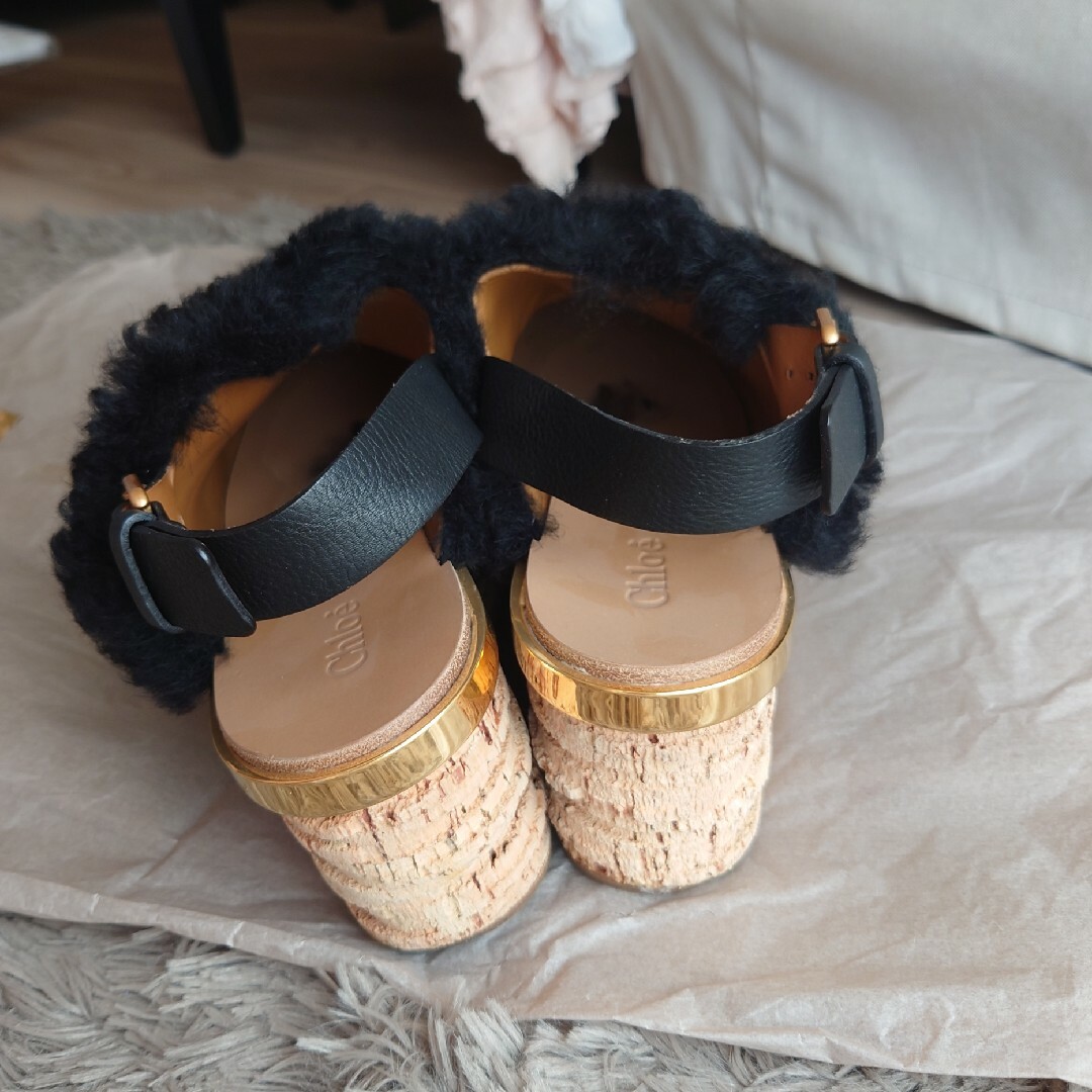 Chloe(クロエ)のChloe  CAMILLE ムートンコルクソールサンダル38 レディースの靴/シューズ(サンダル)の商品写真