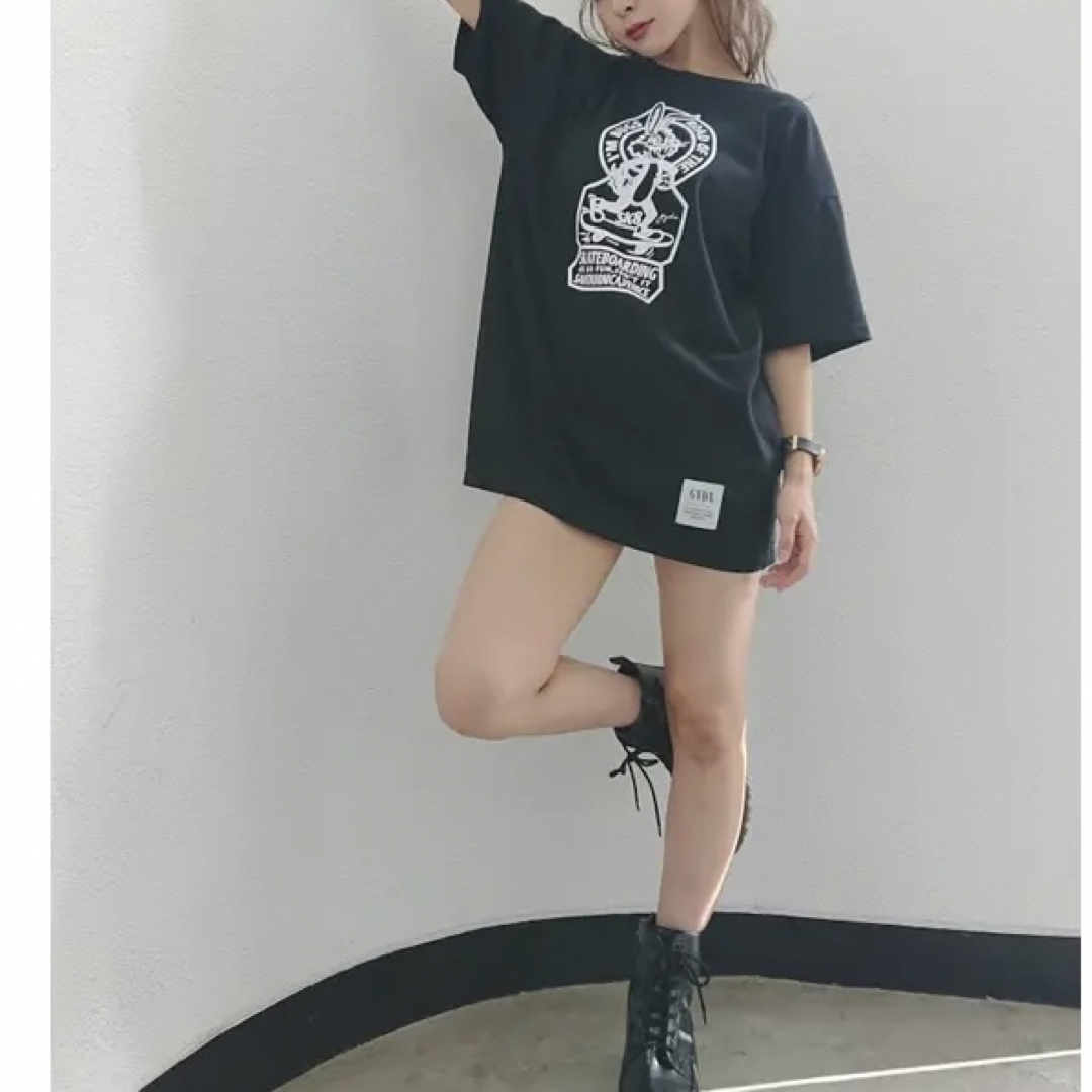 GYDA(ジェイダ)の【大人気商品】GYDA SK8BUNNY BIG Tシャツ レディースのトップス(Tシャツ(半袖/袖なし))の商品写真