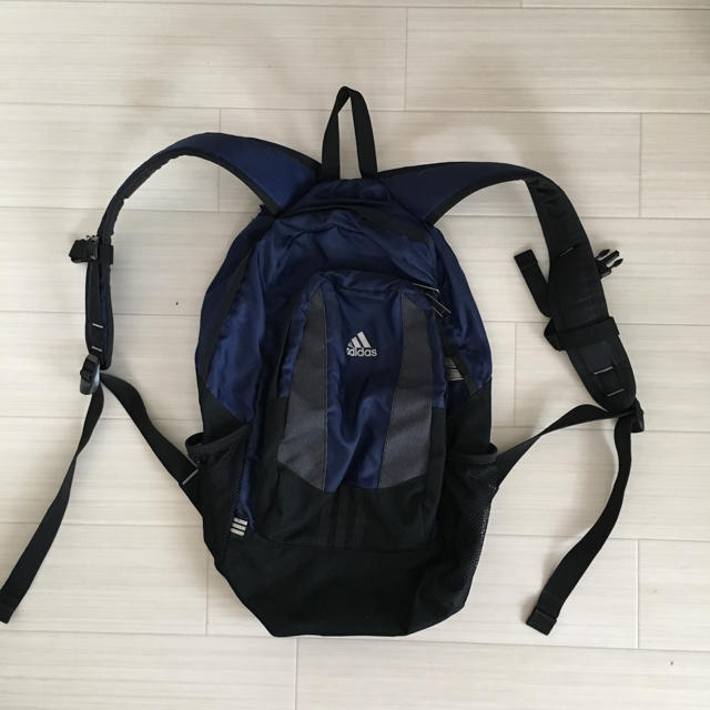 adidas(アディダス)のUSED adidas バックパック メンズのバッグ(バッグパック/リュック)の商品写真