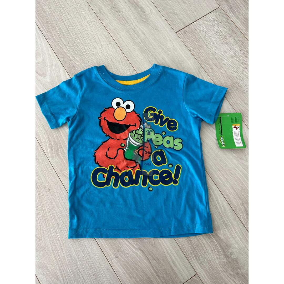 SESAME STREET(セサミストリート)の2012年アメリカ購入セサミストリートTシャツ24Mエルモ古着ヴィンテージ キッズ/ベビー/マタニティのキッズ服男の子用(90cm~)(Tシャツ/カットソー)の商品写真