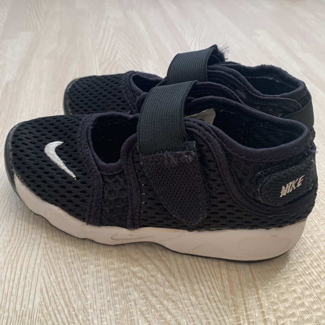 NIKE(ナイキ)のNIKE エアリフト kids 15センチ BLACK キッズ/ベビー/マタニティのキッズ靴/シューズ(15cm~)(スニーカー)の商品写真