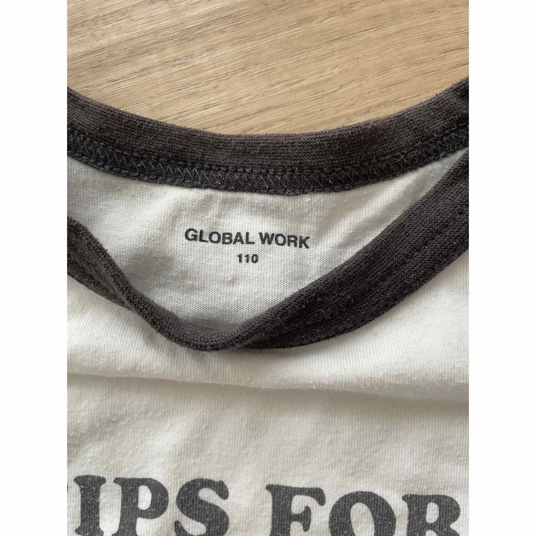 GLOBAL WORK(グローバルワーク)のグローバルワーク　ロゴ　半袖シャツ キッズ/ベビー/マタニティのキッズ服男の子用(90cm~)(Tシャツ/カットソー)の商品写真