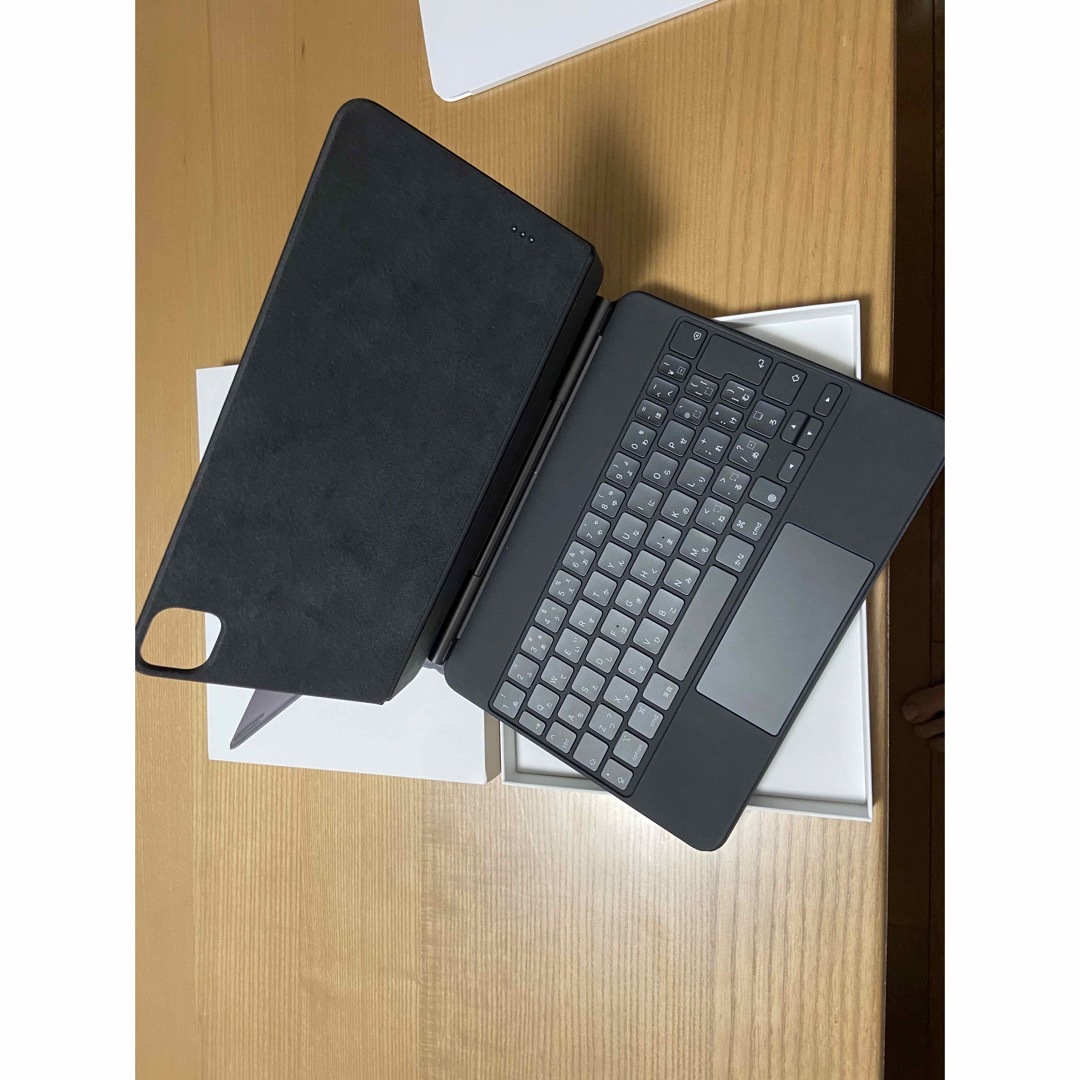 Apple(アップル)のほぼ未使用  Magic Keyboard  MXQT2J/A スマホ/家電/カメラのスマホアクセサリー(iPadケース)の商品写真