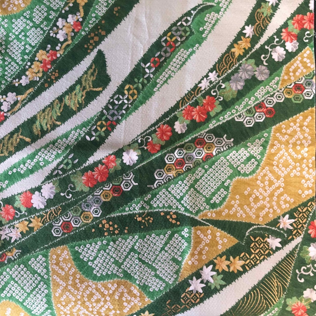 ハンドメイド素材　ハギレ　和布　着物生地　正絹 ハンドメイドの素材/材料(生地/糸)の商品写真