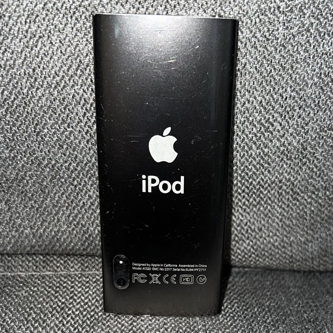 iPod(アイポッド)のi pod nano 8GB 第5世代【MC031J】 スマホ/家電/カメラのオーディオ機器(ポータブルプレーヤー)の商品写真