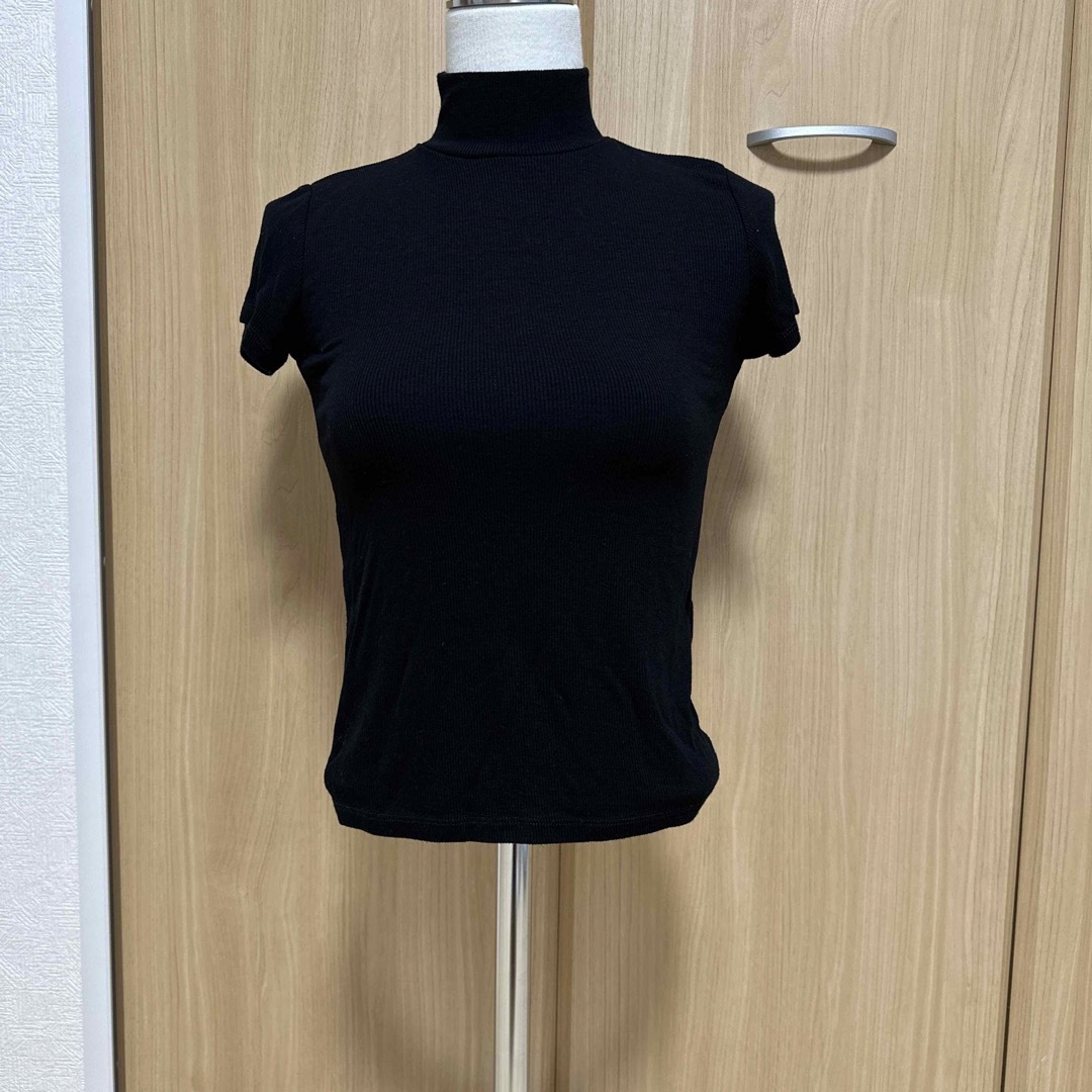 ZARA(ザラ)のZARA リブハイネック　Tシャツ レディースのトップス(Tシャツ(半袖/袖なし))の商品写真