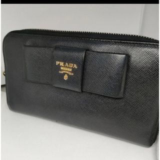 プラダ(PRADA)のプラダ　長財布　リボン　サフィアーノ　黒　PRADA ラウンドファスナー(財布)