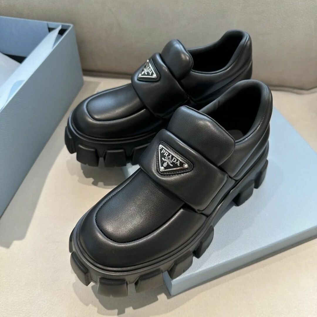 PRADA プラダ ナッパレザー スリッポンエ スパドリーユ 1S871M 黒