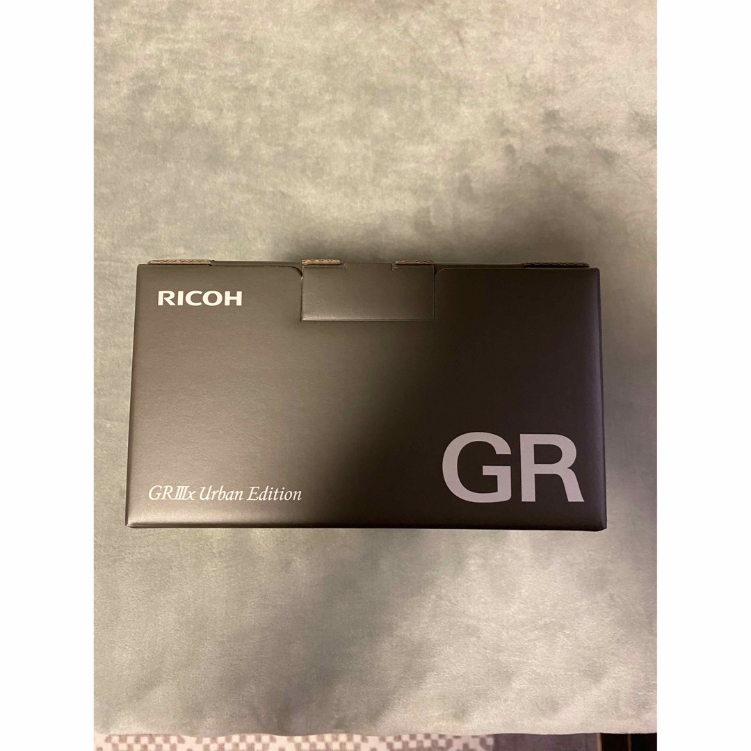 RICOH(リコー)のRICOH GR IIIx Urban Edition メタリックグレー　 スマホ/家電/カメラのカメラ(デジタル一眼)の商品写真