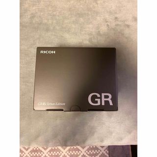 リコー(RICOH)のRICOH GR IIIx Urban Edition メタリックグレー　(デジタル一眼)