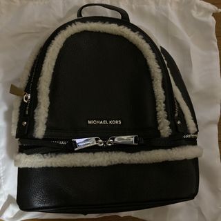 マイケルコース(Michael Kors)のマイケルコースバッグ　リュックサック　本革　ブラック(リュック/バックパック)