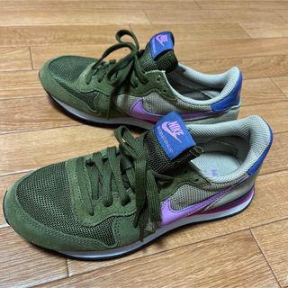 WOMENS NIKE INTERNATIONALIST/ナイキ インターナショナリスト ランニングシューズ ホワイト×ブラック×グリーン×ピンク【Women's US 8】【スニーカー】【ランニング】