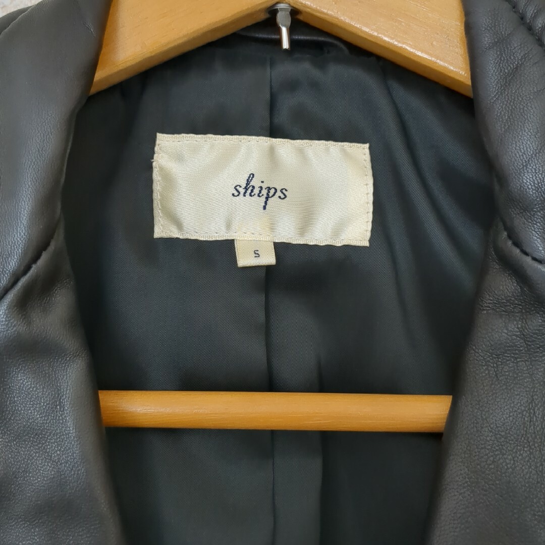 SHIPS(シップス)のSHIPS　黒本皮シングルライダースジャケット　ラムレザージャケット レディースのジャケット/アウター(ライダースジャケット)の商品写真