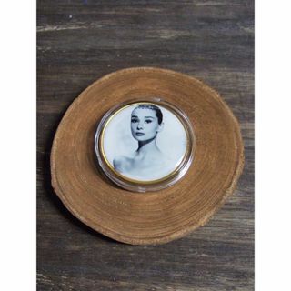 アンティーク雑貨☆Audrey Hepburn☆メダル(その他)