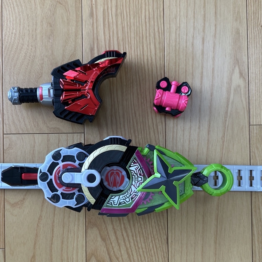 仮面ライダーギーツ変身ベルト ドライバー-