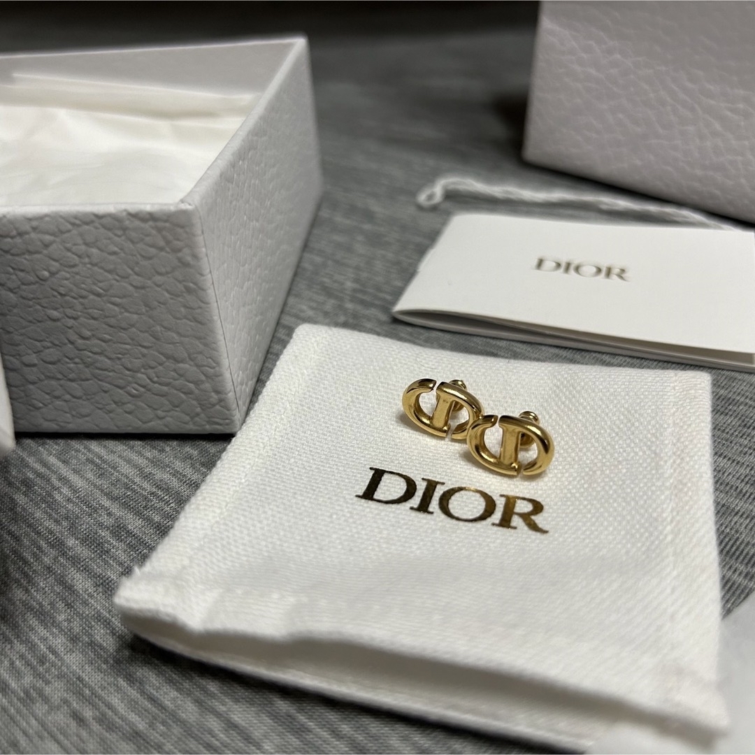 Dior - CD NAVY スタッドピアスの通販 by もか's shop｜ディオールなら ...