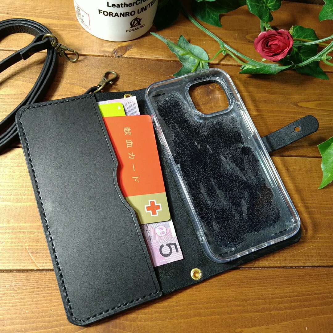 栃木レザー(トチギレザー)のiPhone15等　黒本革お姫様❤ショルダー スマホケース■老舗高級 栃木レザー スマホ/家電/カメラのスマホアクセサリー(iPhoneケース)の商品写真