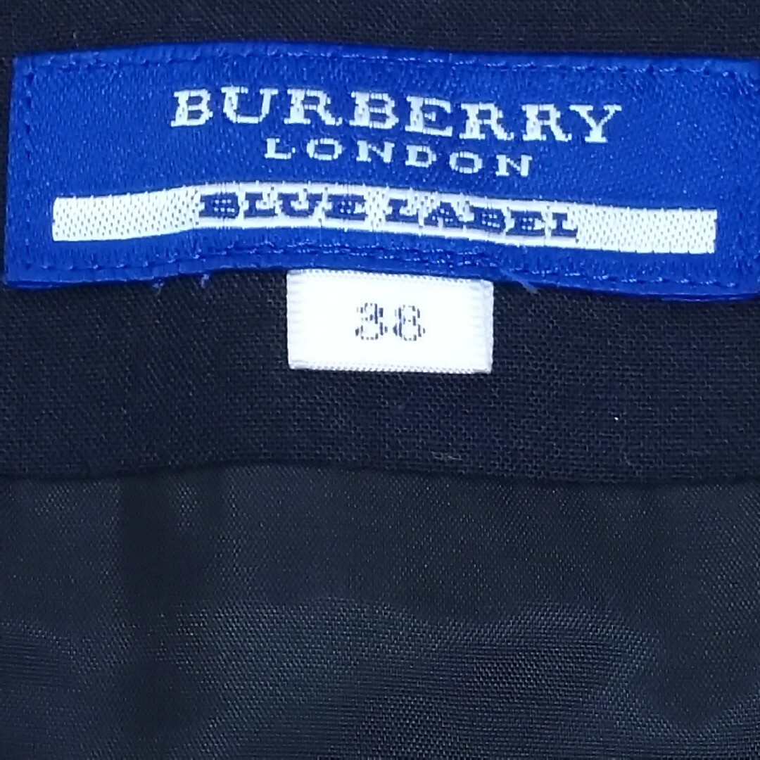 BURBERRY BLUE LABEL(バーバリーブルーレーベル)のBURBERRYBLULABEL厚手ウール素材プリーツスカート レディースのスカート(ミニスカート)の商品写真