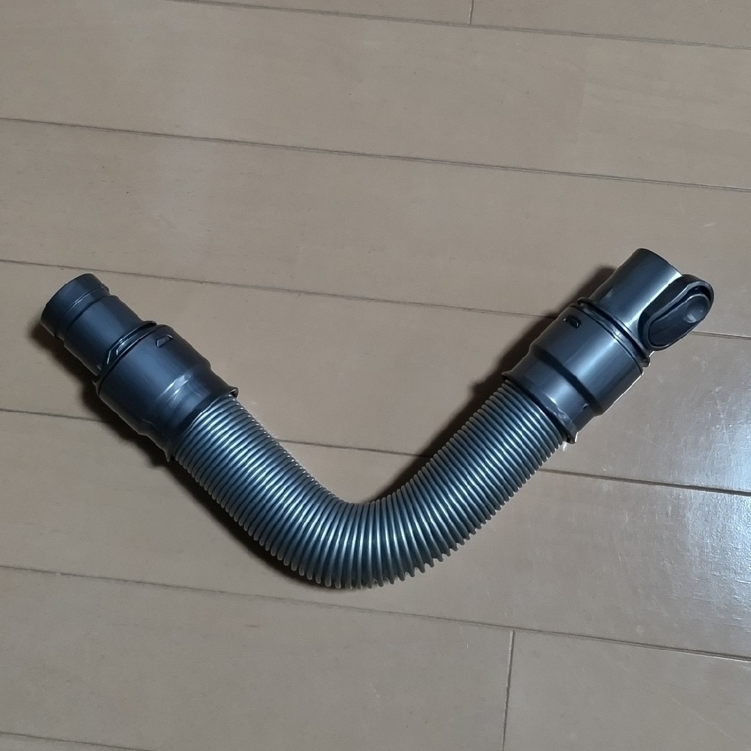 Dyson(ダイソン)の[新品、未使用]ダイソン dyson延長ホース ダイソン純正 スマホ/家電/カメラのスマホ/家電/カメラ その他(その他)の商品写真