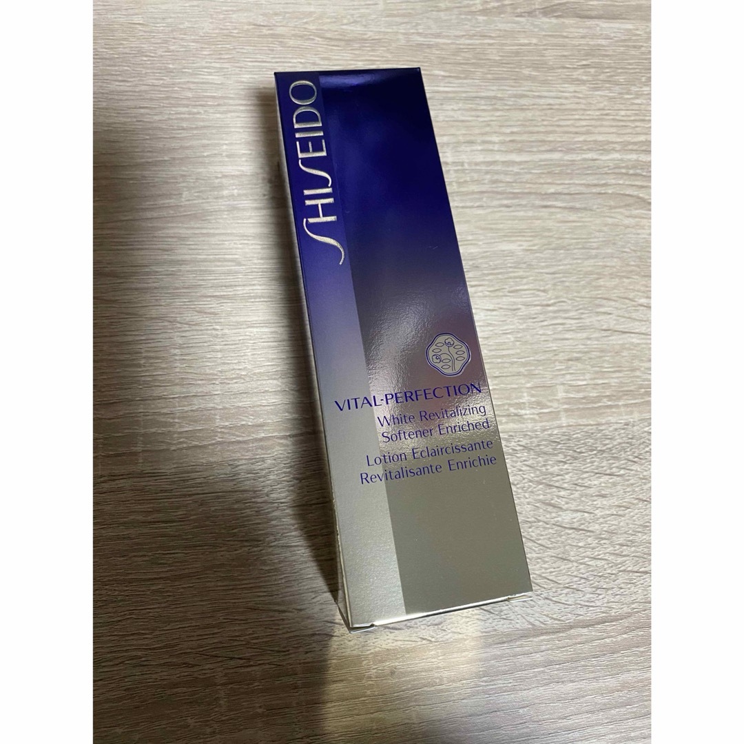 SHISEIDO VITAL-PERFECTION（SHISEIDO）(バイタルパーフェクション)の資生堂バイタルパーフェクションホワイトRV ソフナーエンリッチド150ml コスメ/美容のスキンケア/基礎化粧品(化粧水/ローション)の商品写真