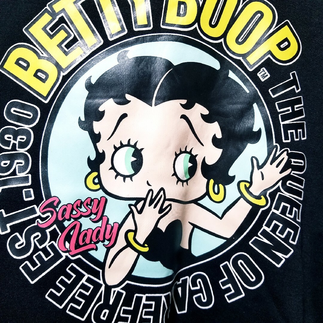 Betty Boop(ベティブープ)のBettyBoop （ベティブープ）新品　パーカー　裏起毛　ベティ 黒　ブラック メンズのトップス(パーカー)の商品写真