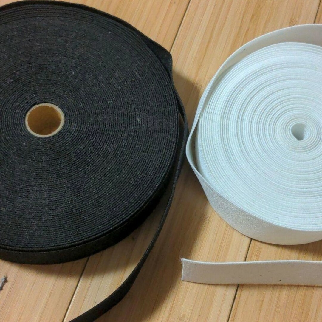 テンちゃん様専用 白平ゴム1〜3cm幅 計5m ハンドメイドの素材/材料(各種パーツ)の商品写真