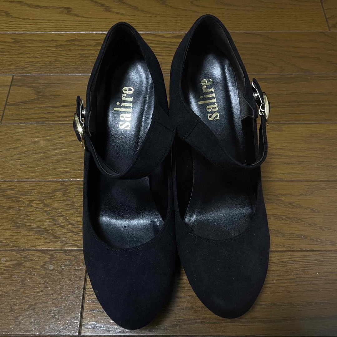 salire(サリア)のヒール　黒　スエード レディースの靴/シューズ(ハイヒール/パンプス)の商品写真